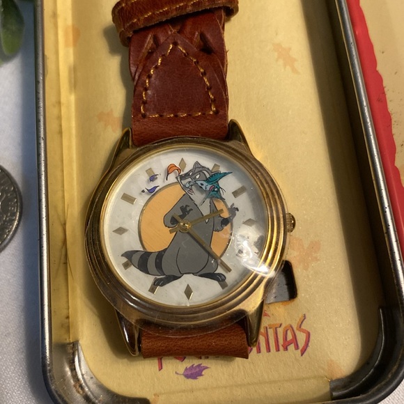 Vintage Disney Pocahontas watch with box - Picture 5 of 11